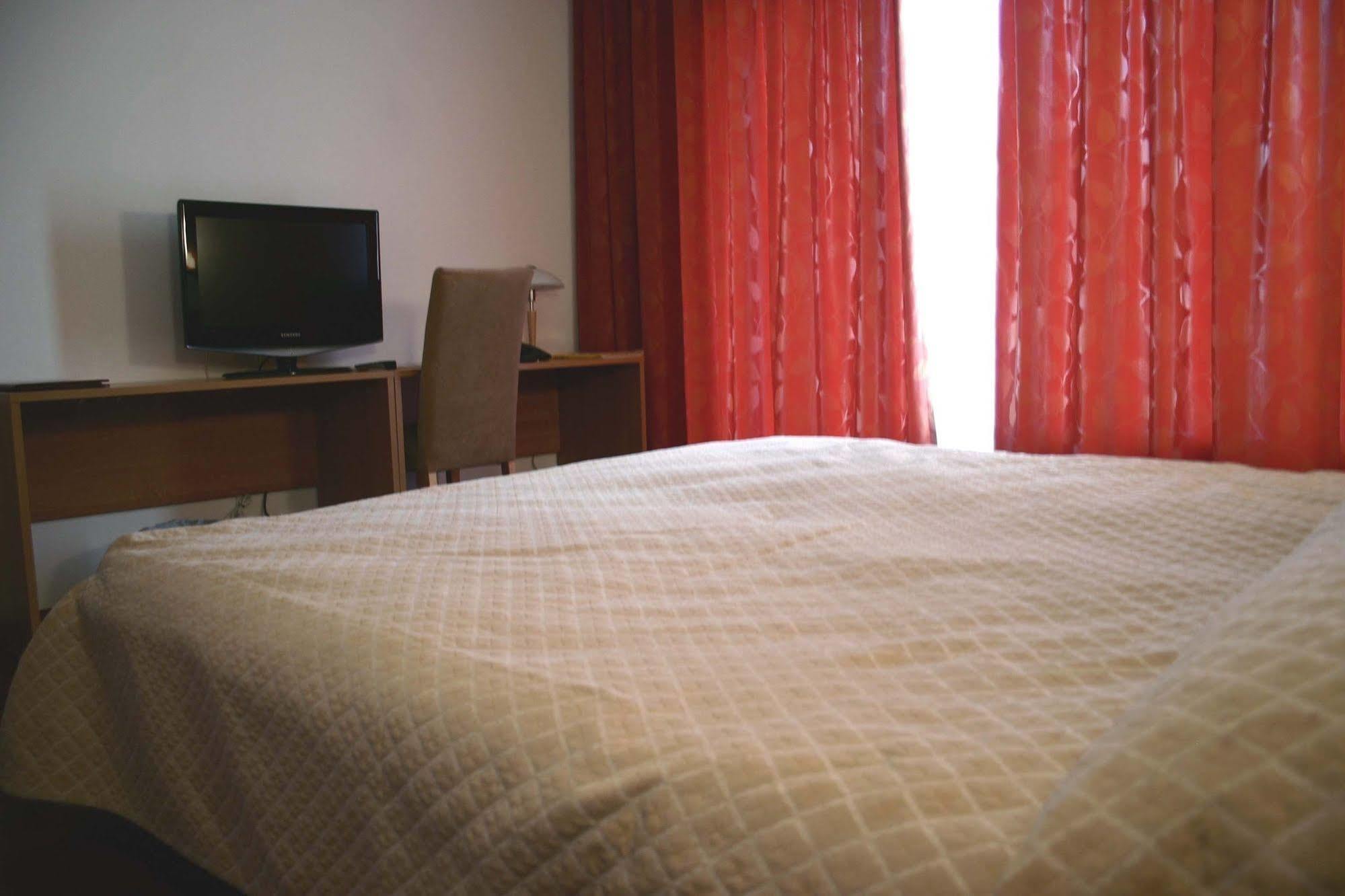 Raadimoisa Hotell Tartu Exterior photo